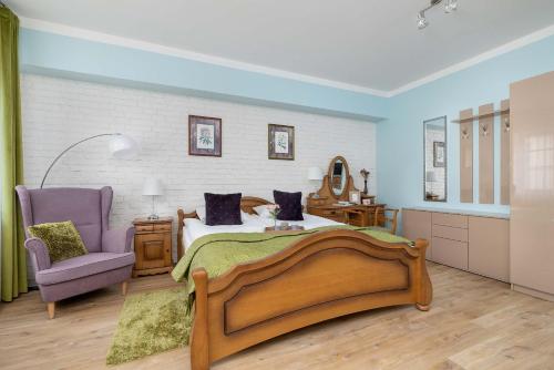 Starowiślna Cozy Studio in Downtown Cracow by Noclegi Renters — 4-Star Luxury Hotel in Krakow, Poland
