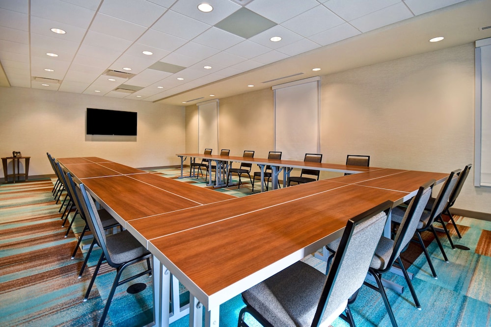 Home2 Suites by Hilton Bowling Green - photo 30