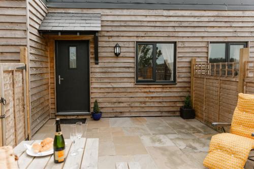Straw Bear - carbon neutral hotel in Findon