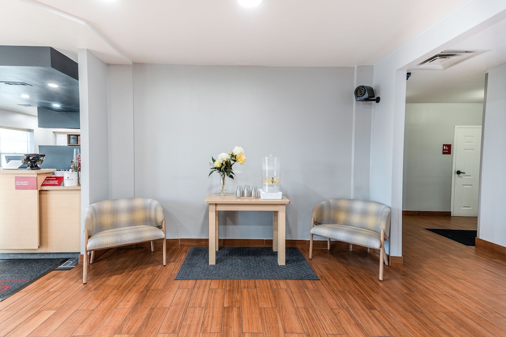 Towneplace Suites Fredericksburg - photo 2