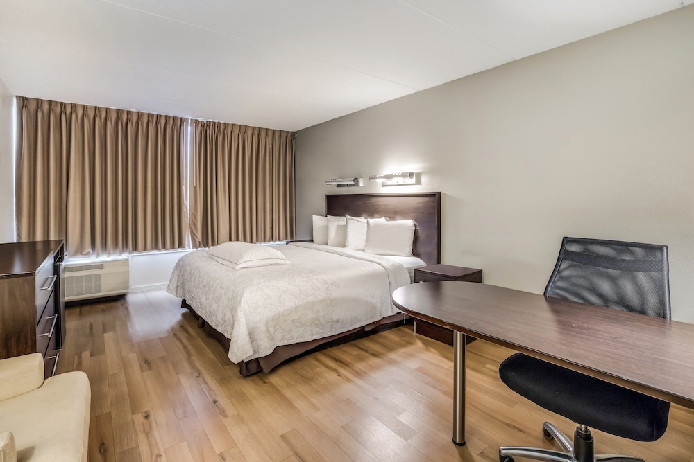 Red Roof Inn PLUS Boston Woburn Burlington - photo 19