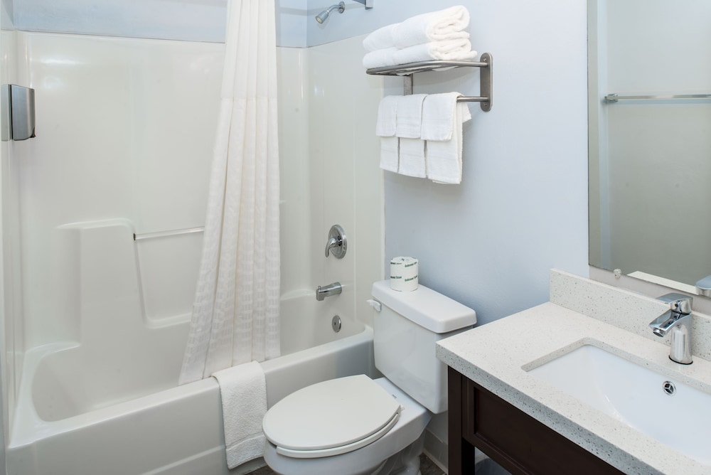 Luxbury Inn & Suites - photo 22