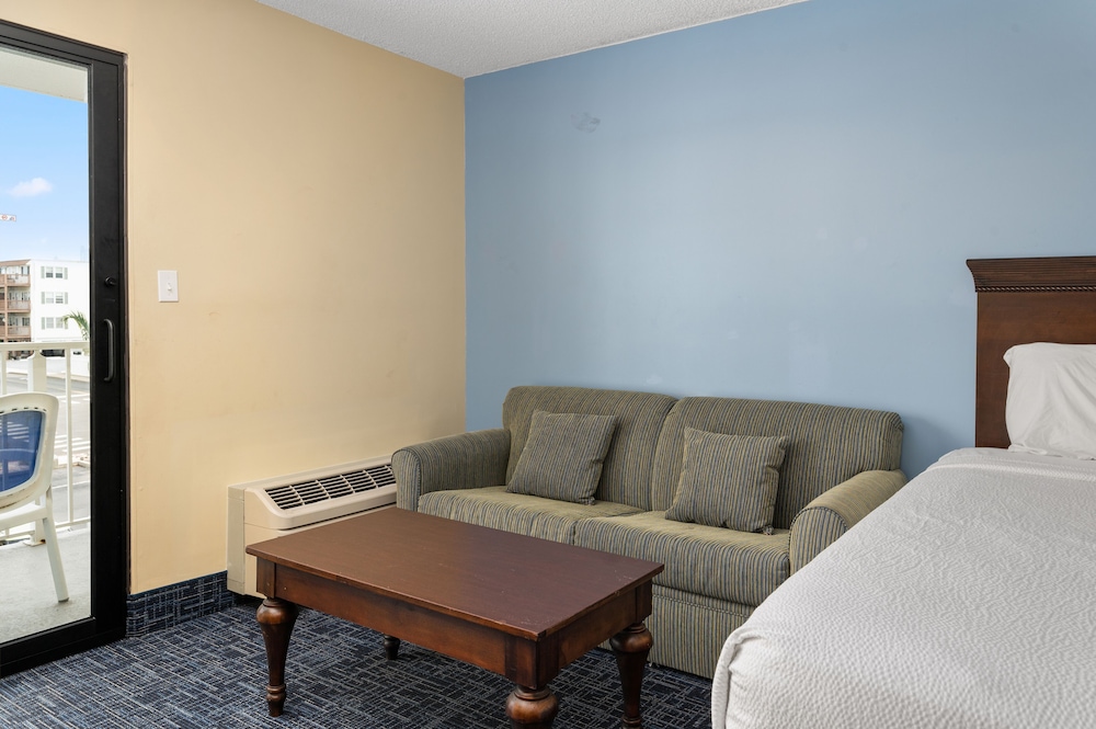 Coastal Palms Inn & Suites - photo 13