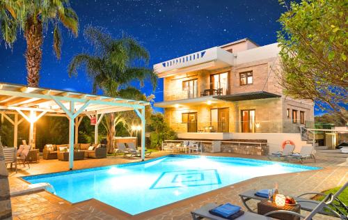 Mirsini Villa Private Pool & Jacuzzi — 4-Star Luxury Hotel in Georgioupolis, Greece