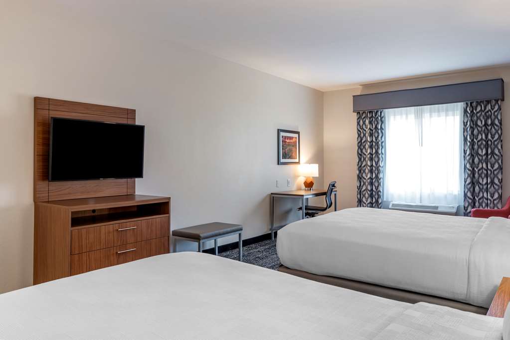Best Western Plus Coachella Valley Inn & Suites - photo 15