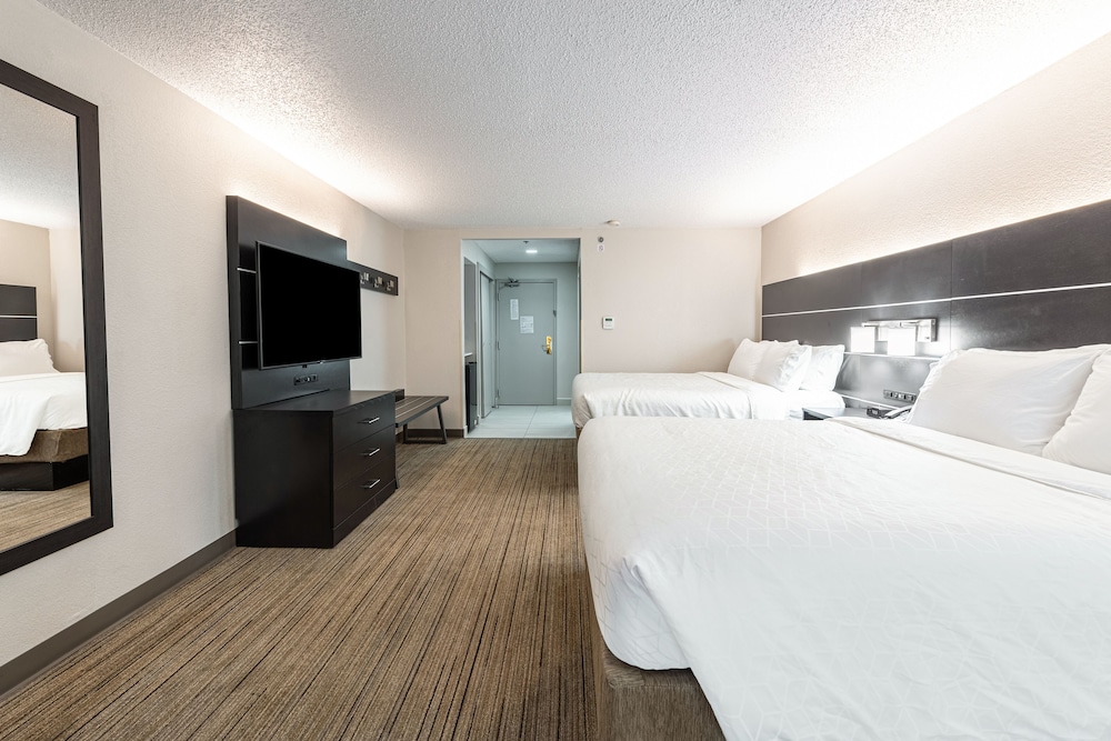 Holiday Inn Express Columbus Downtown by IHG - photo 23
