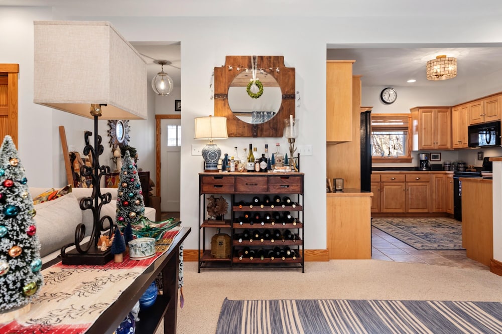 111 Hickory Springs in Wintergreen Resort - photo 6