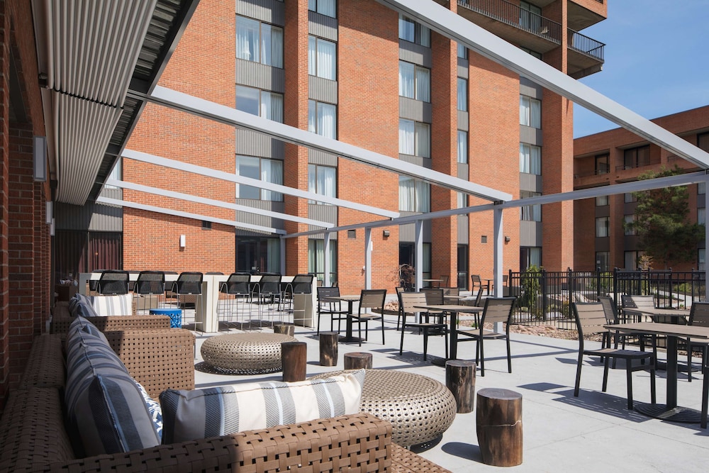 DoubleTree by Hilton Hotel Syracuse - photo 54
