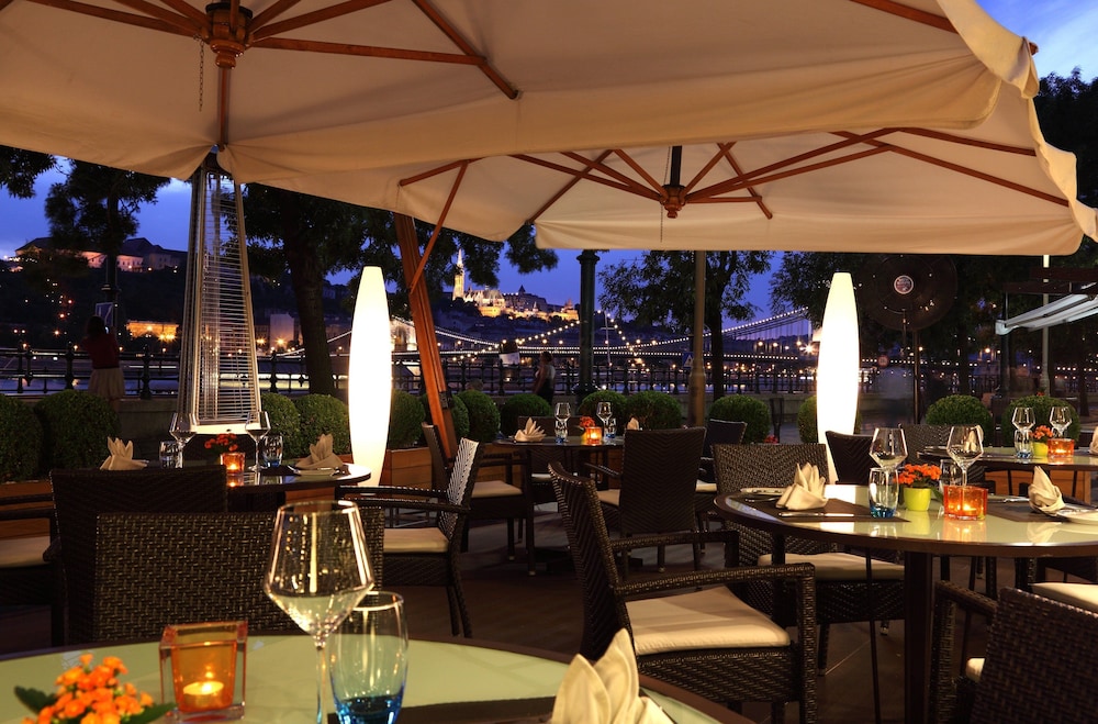 מזון ומשקאות