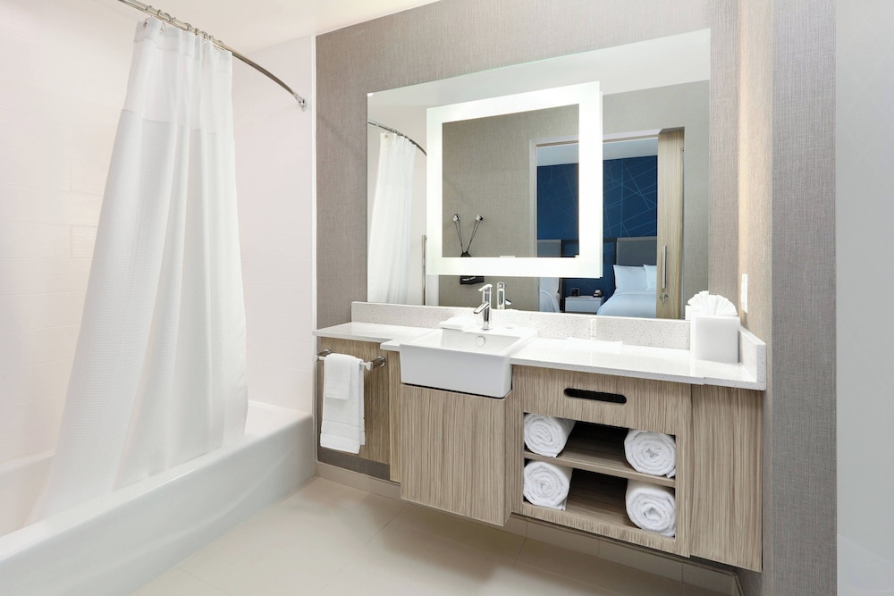 Springhill Suites Dallas Mansfield - photo 13