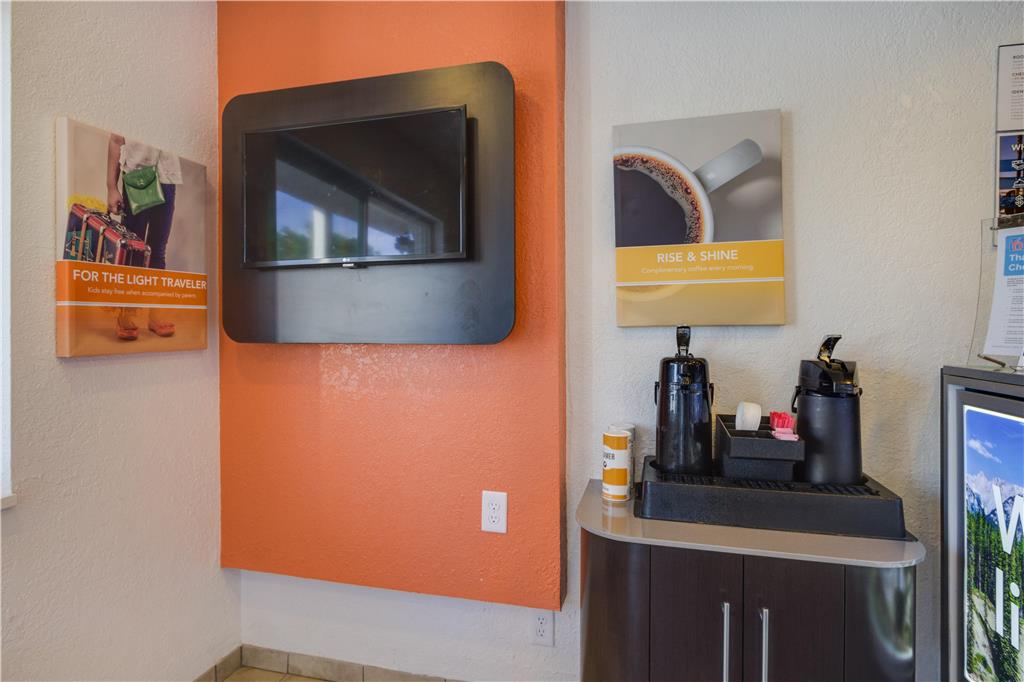 Motel 6 Lakewood CO - photo 35