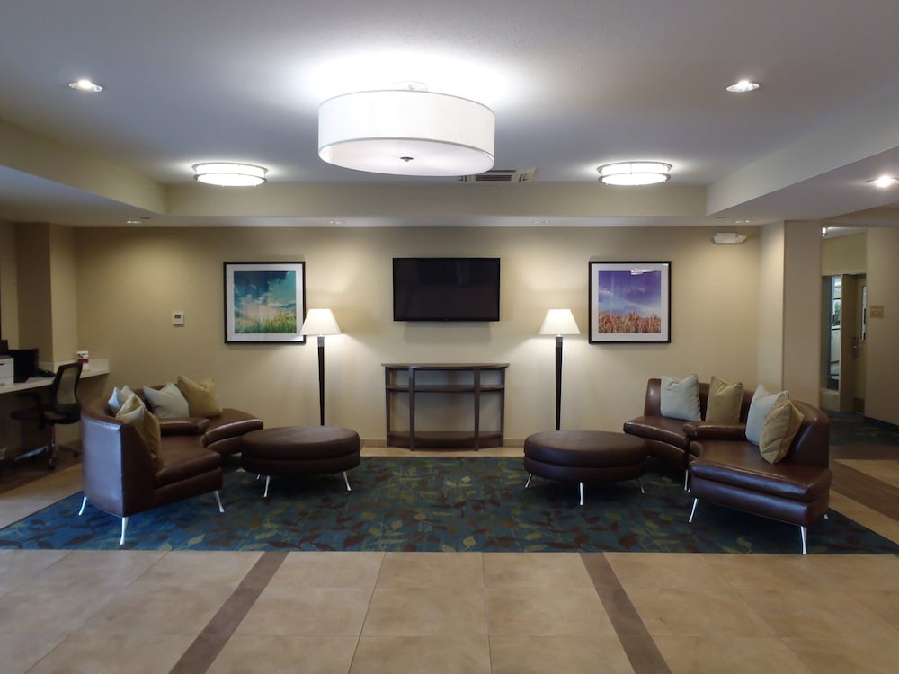 Candlewood Suites Chester Philadelphia International Airport an IHG Hotel - photo 4