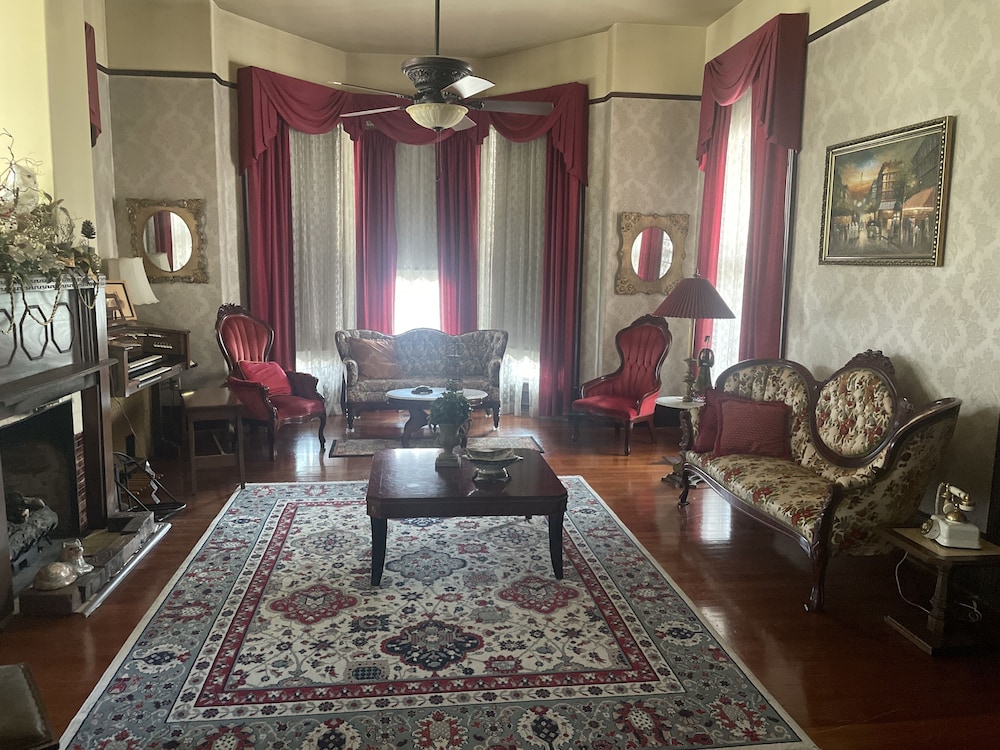Grand Gables Inn Bed & Breakfast - photo 26