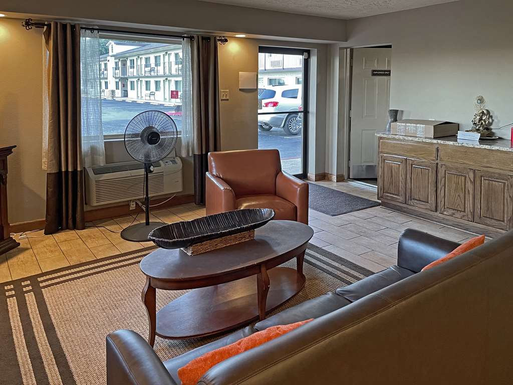 Quality Inn Clinton North - photo 5