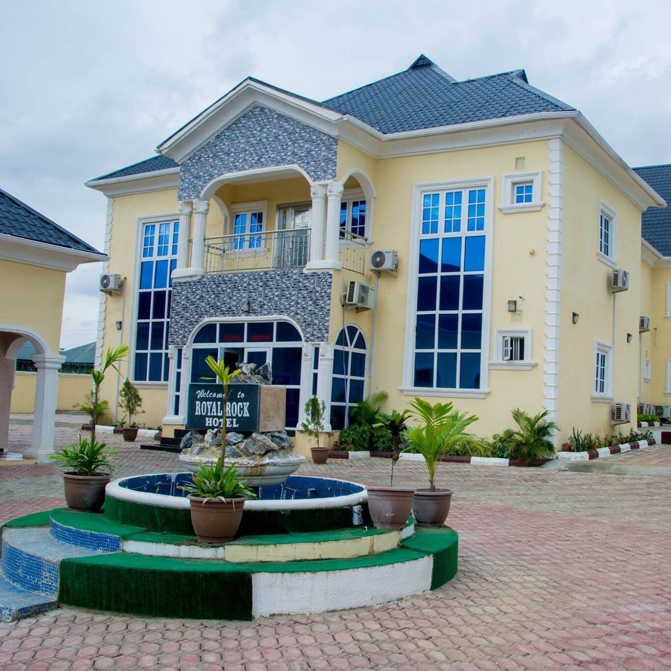 Royal Rock Hotel — hotel in Ilorin