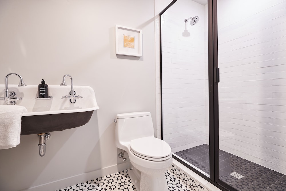 Woodstock Way Hotel - photo 65