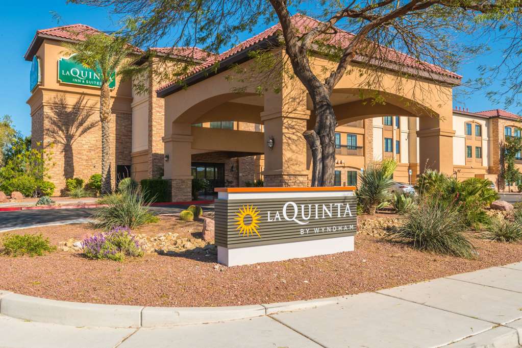 La Quinta Inn & Suites by Wyndham Las Vegas Airport South - featured photo