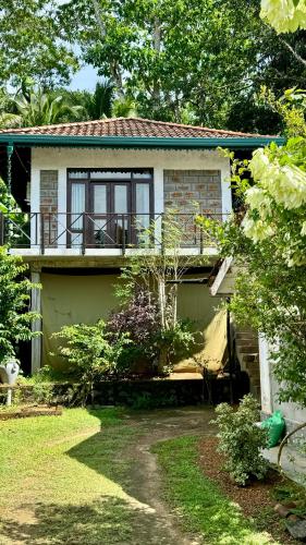 Dosemo Cabana - carbon neutral hotel in Bentota