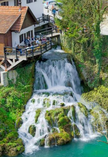 Rooms Buneta — hotel in Slunj
