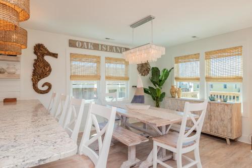 Barrycuda by Oak Island Accommodations - photo 26