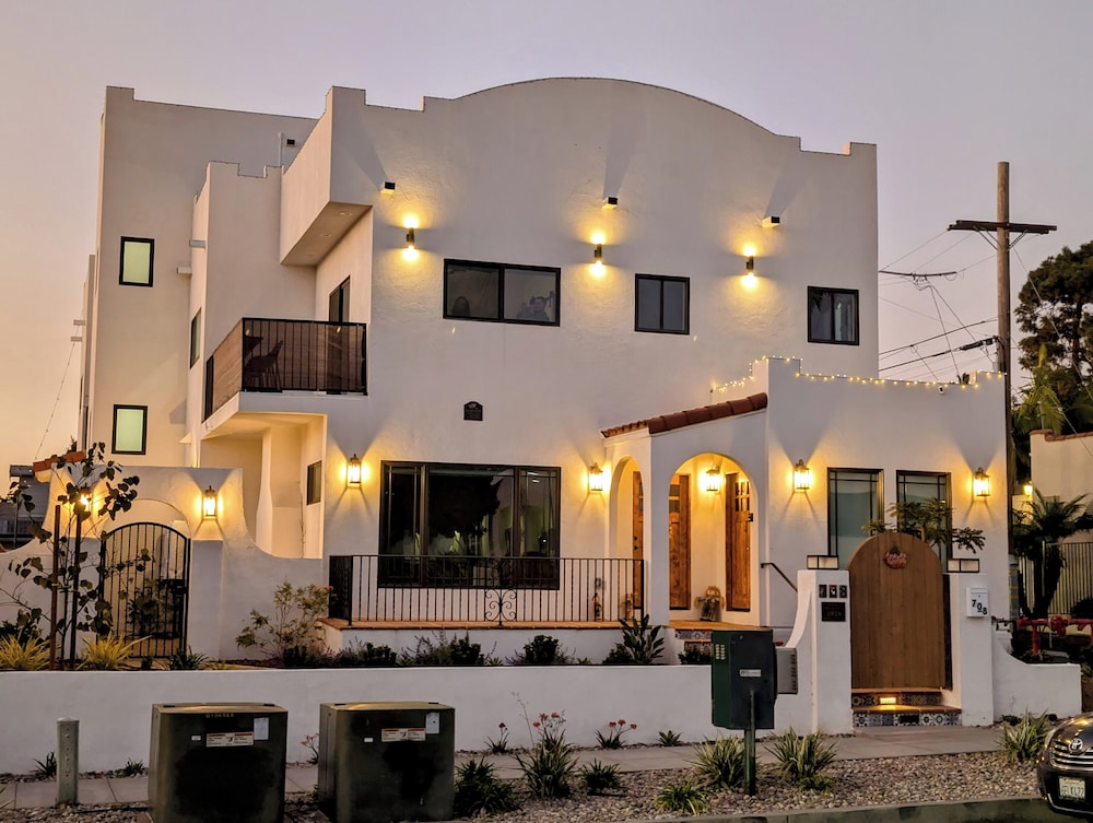 Rise Suites Oceanside in Oceanside, United States