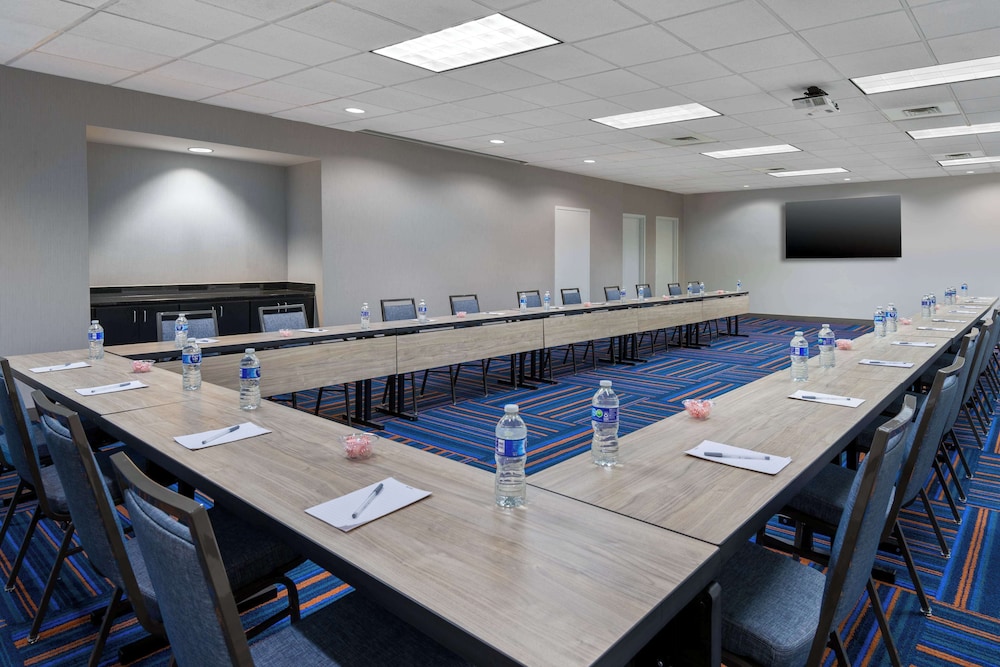 Hampton Inn Charlotte Uptown - photo 39