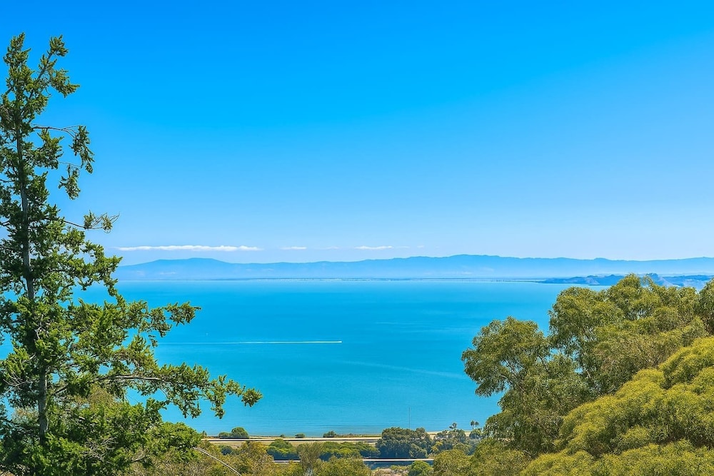 @ Marbella Lane Natural Bayview Escape Near SFO — hotel in Daly City