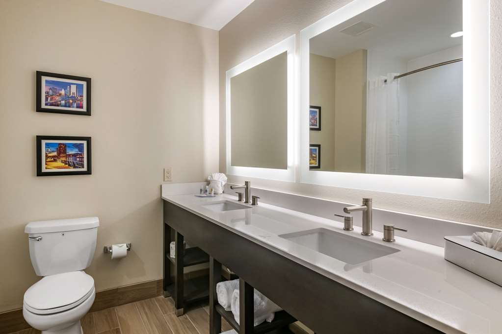 Comfort Inn & Suites Jacksonville Orange Park Near Naval Air Station - photo 19