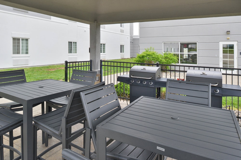 Candlewood Suites Northeast Kansas City by IHG - photo 45