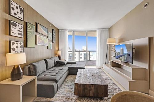 Chic 2BDR 2BA Water Front in Hyde Beach — 4-Star Luxury Hotel in Hollywood, United States