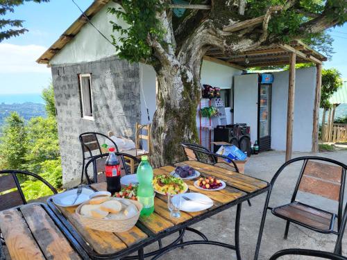 Shuamta cottage