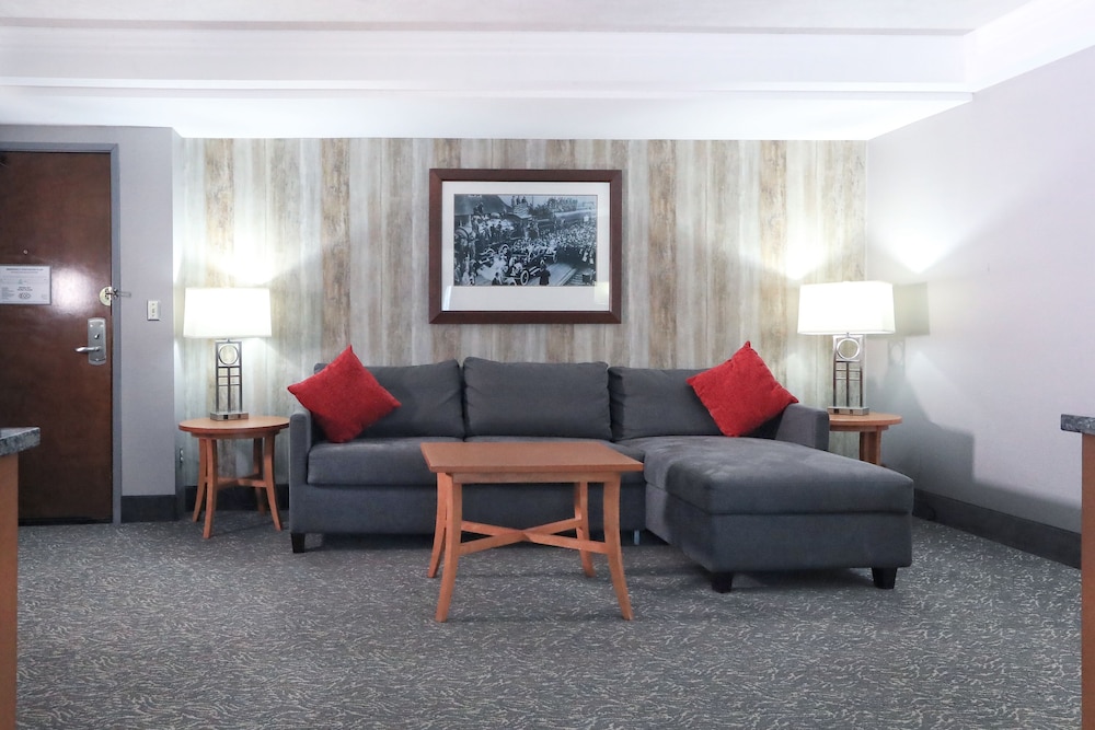 Emerald Queen Hotel & Casino Fife - photo 16