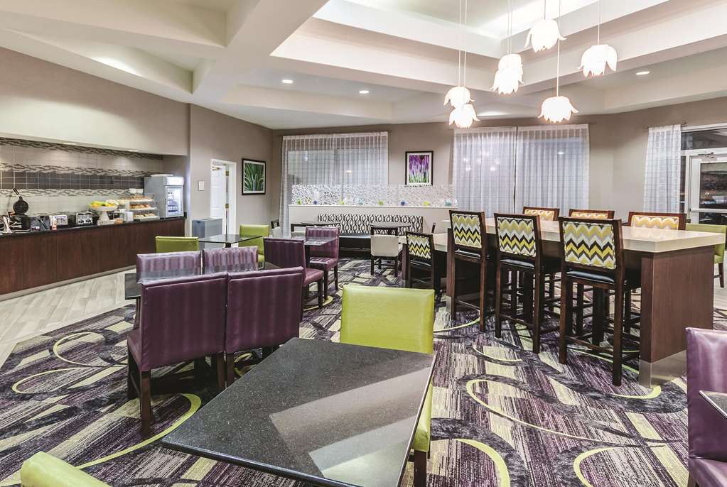 La Quinta Inn & Suites by Wyndham Grand Junction - photo 40