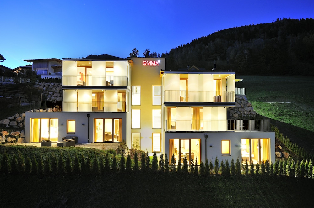 Emma Apartments — 4-Star Luxury Hotel in Piesendorf, Austria