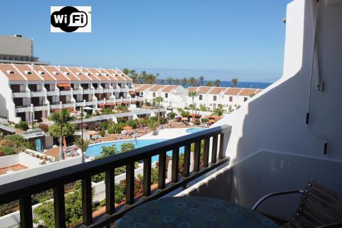 Vivienda Vacacional Parque Santiago 1 Bernal Home — 4-Star Luxury Hotel in Arona, Spain