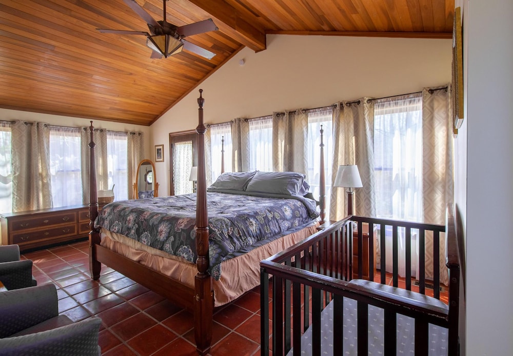 The Chateau in Bloomington, United States