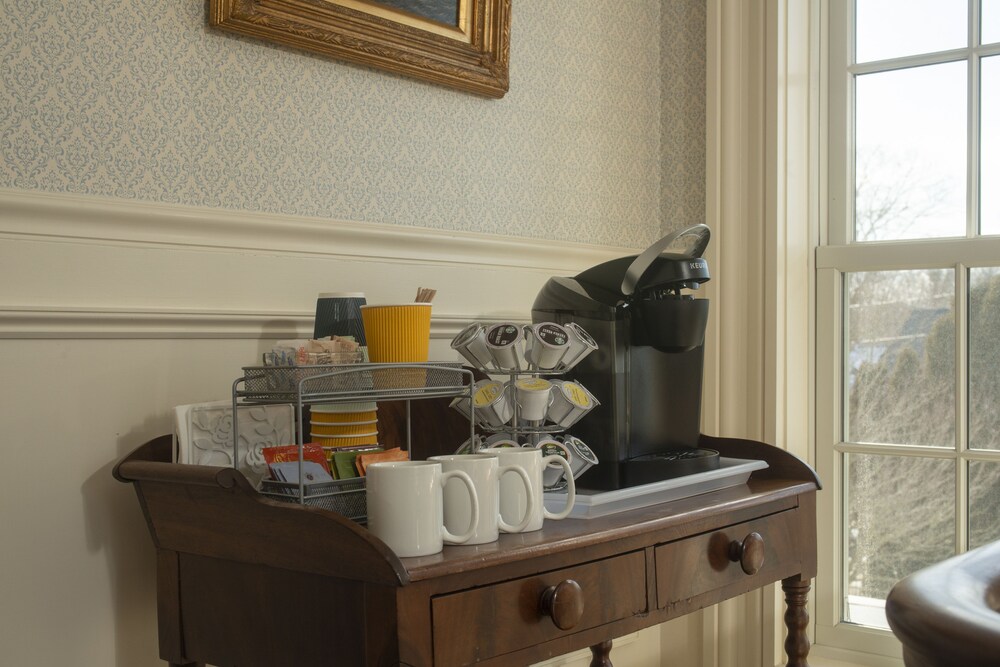 Liberty Hill Inn - photo 40