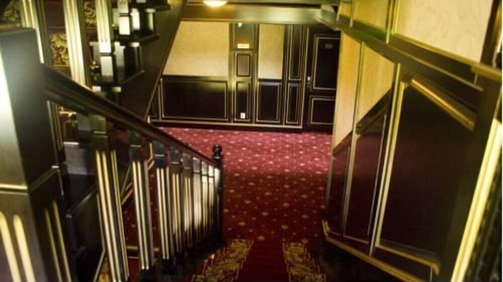 Hotel Premier Class — Valea Lupului — photo 3