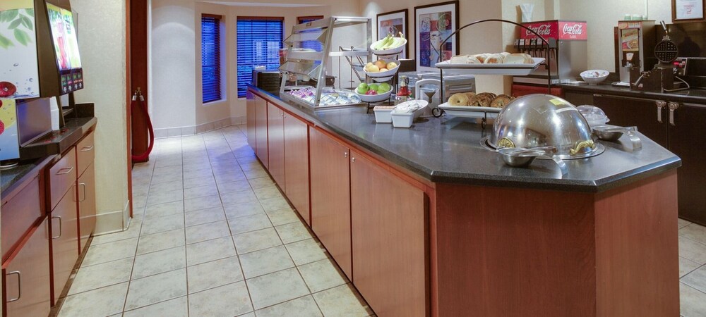 Staybridge Suites Corning by IHG - photo 24