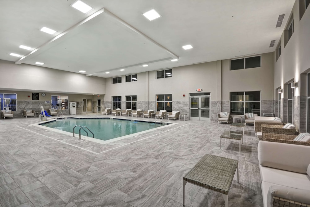 Homewood Suites by Hilton Detroit - photo 36