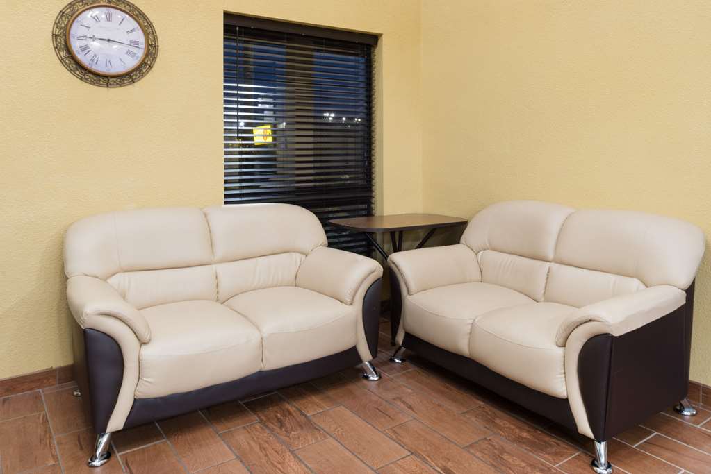 Super 8 by Wyndham Warrensburg - photo 2