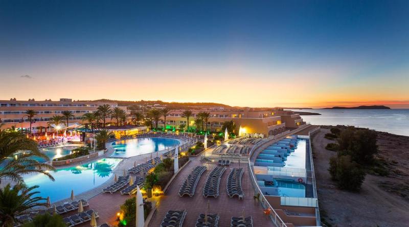 Sirenis Seaview Country Club