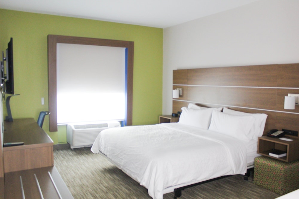 Holiday Inn Express & Suites Martinsville by IHG - photo 4