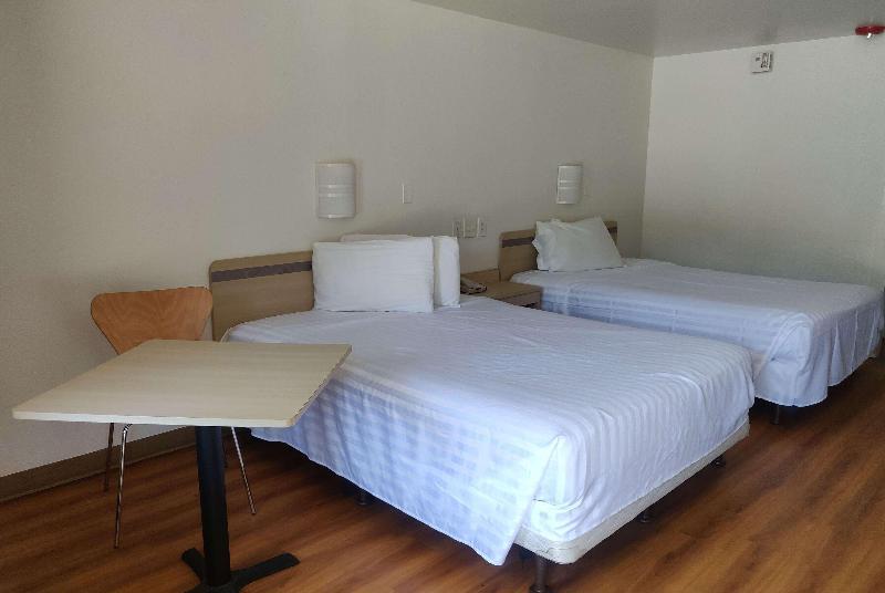 Travelodge by Wyndham Fayetteville - photo 38