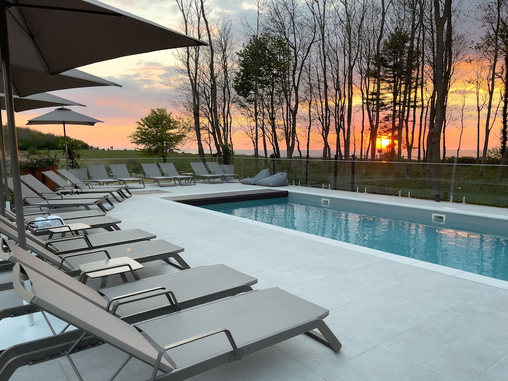 CLIFF Trzęsacz sea view apartments — 4-Star Luxury Hotel in Rewal, Poland