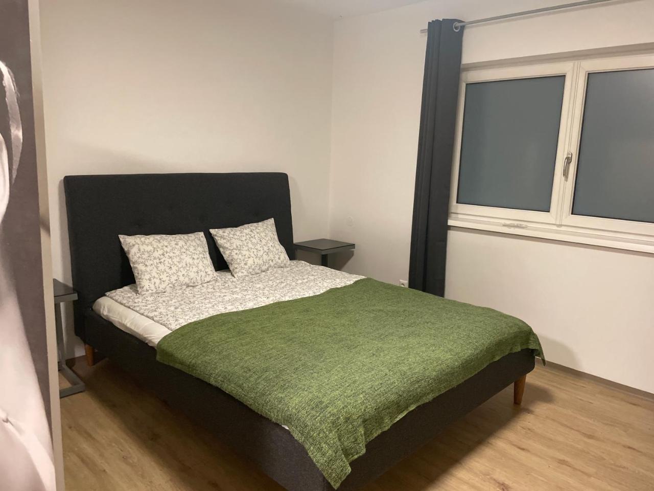 Ruhiges Appartement Im Grunen — 4-Star Luxury Hotel in Graz, Austria