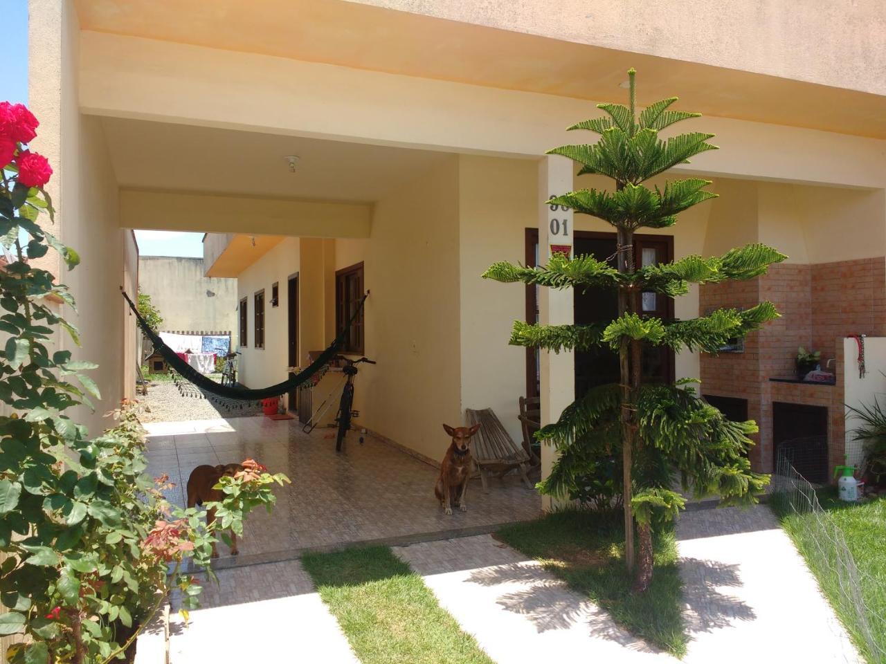 Um Quarto Em Casa Agradavel
