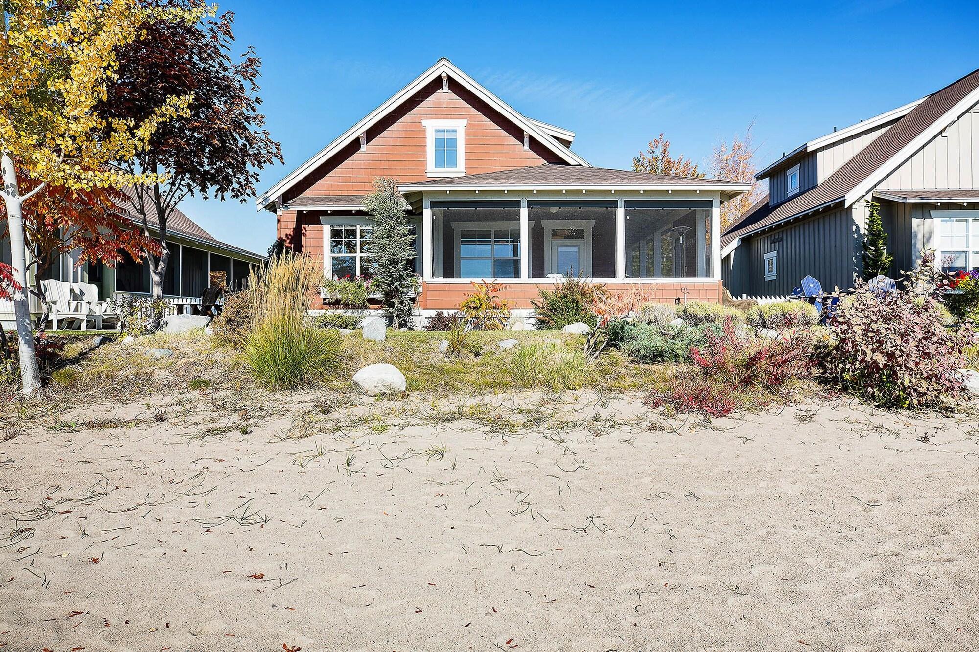 Veranda Beach Cottages in Penticton, Canada