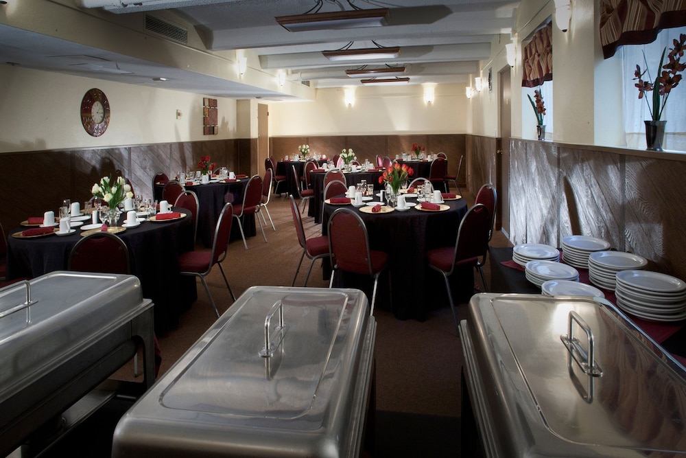 O'Haire Inn - photo 23