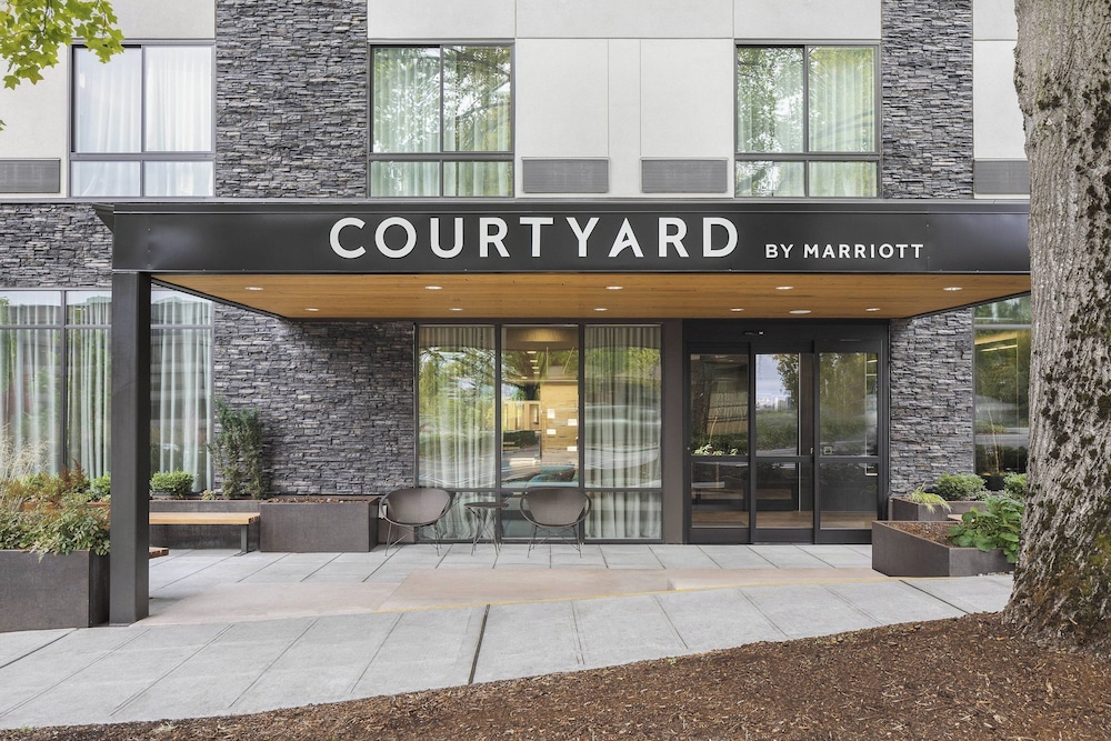 Courtyard By Marriott Seattle Northgate - photo 35